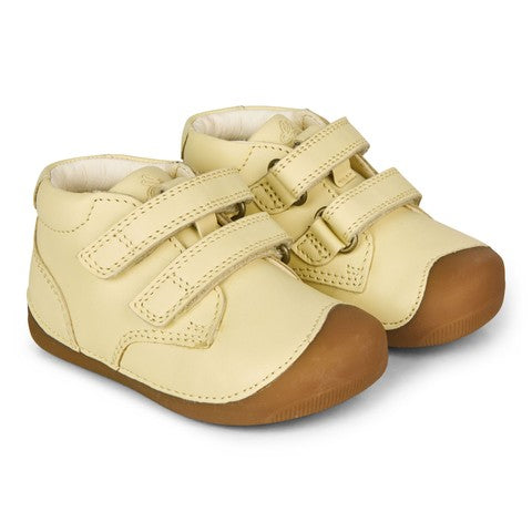 YEAR-AROUND BAREFOOT PETIT - Banana